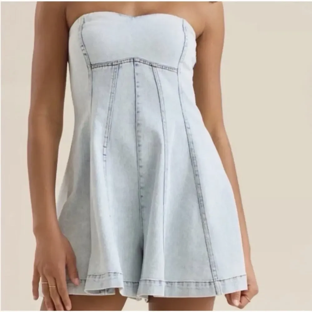 Altar'd State Blue Strapless Denim Romper Itgirl Relaxed Size S